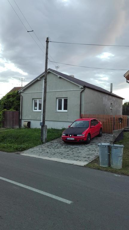 Halex 4 Villa Bojna Exterior photo